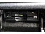 ■ETC■今や必需品のETC付き!高速道路料金所で小銭の出し入れをする必要もなくスムーズに通過できます。ETC搭載車しか通過できないスマートICも利用可能で、高速道路利用の幅が広がりますよ!