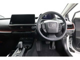 シックな色使いのインテリアが魅力です♪運転席まわりもすっきりと使いやすくまとめられており、毎日のお買い物からお出掛けまで快適に運転できそうですね(^^)/