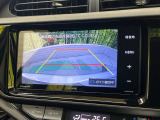 【バックカメラ】駐車時に後方がリアルタイム映像で確認できます。大型商業施設や立体駐車場での駐車時や、夜間のバック時に大活躍!運転スキルに関わらず、今や必須となった装備のひとつです!