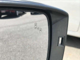 安全装備の【BSM】ブラインドスポットモニタリングを装着!!側面後方の視界に入らない車両がある場合に知らせてくれるので、車線変更が苦手な方もも安心です!!