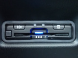 ■【ETC車載器】が装備されています。セットアップをしてお渡しとなり、ETCカードを差し込むだけで高速道路の利用が可能です。