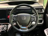 【純正革巻きステアリング】上質な革を使用することで、手にしっかり馴染みとても運転しやすいハンドルです♪