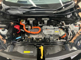 電気自動車のメンテナンスは日産にお任せください。電気自動車を知り尽くしたプロが最新の機器を使ってお車の点検・整備を実施します。エンジンオイルなどがないので、メンテナンス費用が安いのも魅力的です。
