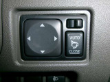 電動格納機能付きドアミラーです!