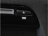 【DVD】DVD再生可能です。お好きな映画、ドラマ、アニメを車内でお楽しみください。