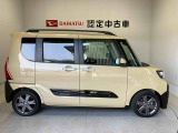 車両右側面からの写真になります。車をご覧になりたい時はお気軽に最寄りの店舗へご相談下さい。