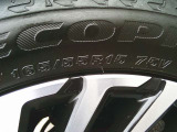 タイヤサイズは、165/55R15です。