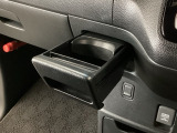 ご契約の流れは、当店のスタッフがわかりやすく説明いたしますのでお気軽にお声かけください!