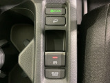 パーキングブレーキは指一本で操作可能な電子制御パーキングブレーキを採用しています。