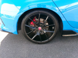 車体にぴったりの純正ホイールです。