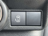 片側電動スライドドアのスイッチ付です。車内からもスイッチひとつで楽にドアの開閉が可能です。電動なので開閉時に力を使う必要がなく、半ドアになることもありません!