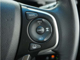 ◆アダプティブクルーズコントロール◆予め設定した車速内でクルマが自動的に加減速。前走車との適切な車間距離を維持しながら追従走行します。【LKAS】車線維持支援システムでステアリング操作を支援。
