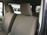 2列目シートもゆったりくつろげる空間になってます。