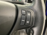 【クルーズコントロール】アクセルペダルを踏まずに一定の車速で走行できますので、高速道路など加減速の少ない道で便利です♪長距離ドライブの疲れを軽減してくれる、嬉しい装備ですよね♪