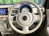 【純正革巻きステアリング】上質な革を使用することで、手にしっかり馴染みとても運転しやすいハンドルです♪