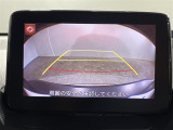 【バックモニター】後ろのカメラの映像をモニターに映し出すことができます!後方の見えない死角や、障害物との距離感をしっかり確認することができます!駐車が苦手な方におすすめです。