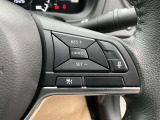 クルーズコントロール、前方車両との車間距離を保ちながら追従走行。つねに車速を制御してドライバーの負担を軽減するとともに、快適な走行を提供します。