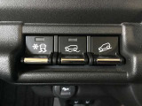 4WD車専用の切替スイッチです。路面状況に応じての切替が可能です。
