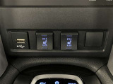 運転席、助手席シートヒーター付きです!寒い冬もすぐに座面が温まります。
