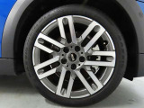 215/45R17 パラレルスポークアルミホイール
