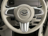 当店ではauも取り扱っております。お車と一緒にau携帯の機種変更も可能です♪また、自動車保険も取り扱っております。車の支払いと自動車保険の支払いをまとめてお支払い可能なプランもあります♪