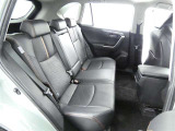 ゆとりある広々とした車内空間は、ドライブを始め買い物やレジャーなど、幅広く活躍します。一人でもみんなとでもお出かけを楽しみましょう!