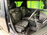 運転席シート廻りは使用感も少なく、良好な状態となっています。丁寧に使われていたことがよくわかりますね。