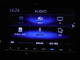 フルセグTVを搭載。CD/DVD再生、Bluetoothオーディオに対応しています。
