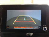 バック駐車が苦手な方の強い味方です。後方の状況が一目で分かりますので安心ですね。