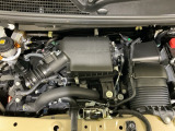 コンパクトなエンジンルームで、室内空間を確保しています。ホンダのMM思想(マンマキシマム・メカミニマム)は今でも受け継がれています。