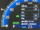 視認性の良いメ-タ-を採用しており、快適なドライブをサポ-トします♪