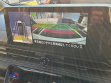 クルマを真上から見下ろしているかのように周囲の状況を直感的に把握し、安心して駐車が行えるアラウンドビューモニターです。