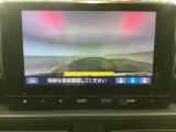 【バックカメラ】運転が苦手な方も車庫入れラクラクです!ギアをリバースに入れれば自動的に切り換わりますので、面倒な操作は不要です♪狭い駐車場もお車を傷つけず安心ですね!