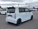 ☆当社販売スタッフは自動車のプロフェッショナルです!自動車の知識が全くないお客様でも安心してご来店下さい! 丁寧に分かりやすくご案内させていただきます☆
