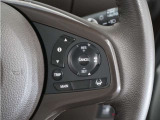 ◆アダプティブクルーズコントロール◆予め設定した車速内でクルマが自動的に加減速。前走車との適切な車間距離を維持しながら追従走行します。【LKAS】車線維持支援システムでステアリング操作を支援。