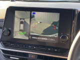 インテリジェント アラウンドビューモニター。クルマのまわりや目が届きにくいところも、大きい画面でしっかり確認できるので安心。