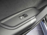 シンプルさと機能性が両立しており、ドイツ車らしい良いインテリアになっています。手の込んだ手法で静かで快適な室内を実現させています。
