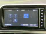 ラジオやBluetoothなど、利用できる音源を画面上で確認して選べます。ソース選択が一覧で表示されるため、気分や利用シーンに合わせた切替もわかりやすい仕様です。