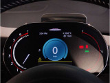 『運転』に対するBMWのこだわりはメーターパネルにも表れております。視野性の良いメーターパネルは疲労感の軽減と、運転の楽しさをもたらしてくれます。