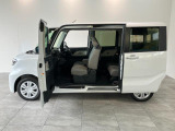 お客様にぴったりなおクルマをお選びいただけますように様々な展示車をご用意致しております!ダイハツの軽自動車だけではなく、他メーカー車やコンパクトカー・ミニバンなども数多く取り揃えております!