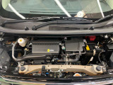 エンジンルームもクリーニング済みできれいですよ。日産の整備士がしっかりと丁寧に点検していますので安心してお乗りいただけます