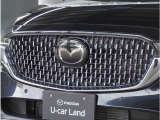 【フロントレーダーセンサー】フロントレーダーセンサーから送信される電波が前方車や障害物に反射し、もどってきた電波を検知することで制御しています。