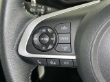 ステアリングスイッチ装備!運転しながら手元でオーディオの操作などができます。