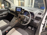 プジョー・シトロエン 正規ディーラー認定中古車 静岡県沼津市岡一色463-1 055-926-2400 遠方のお客様もお気軽にご相談下さい。