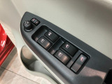 お客様にぴったりなおクルマをお選びいただけますように様々な展示車をご用意致しております!ダイハツの軽自動車だけではなく、他メーカー車やコンパクトカー・ミニバンなども数多く取り揃えております!