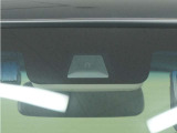 ◆Honda SENSING◆ カメラ等装置で精度の高い検知能力を発揮、安全運転を支援します。ステアリング上のコントローラーに注目!