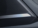 世界に誇るBang & Olufsen社による高品質サウンドシステム。スピーカーにはアルミ材が用いられ、アコースティックレンズによって、クリアでダイナミック臨場感あふれる上質なサウンドを楽しめます。
