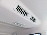 前席の空気を後席にも循環させれますよ^^これで車内は快適ですよね^^