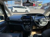 セレナ 1.2 e-POWER ハイウェイスターV 
