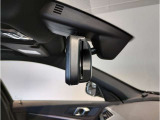 ☆BMWのルームミラーには自動防眩機能が備わっております。後続車のヘッドライトの明るさで幻惑されるのを防止☆